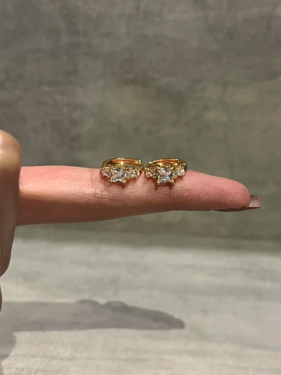astra aretes astra aretes