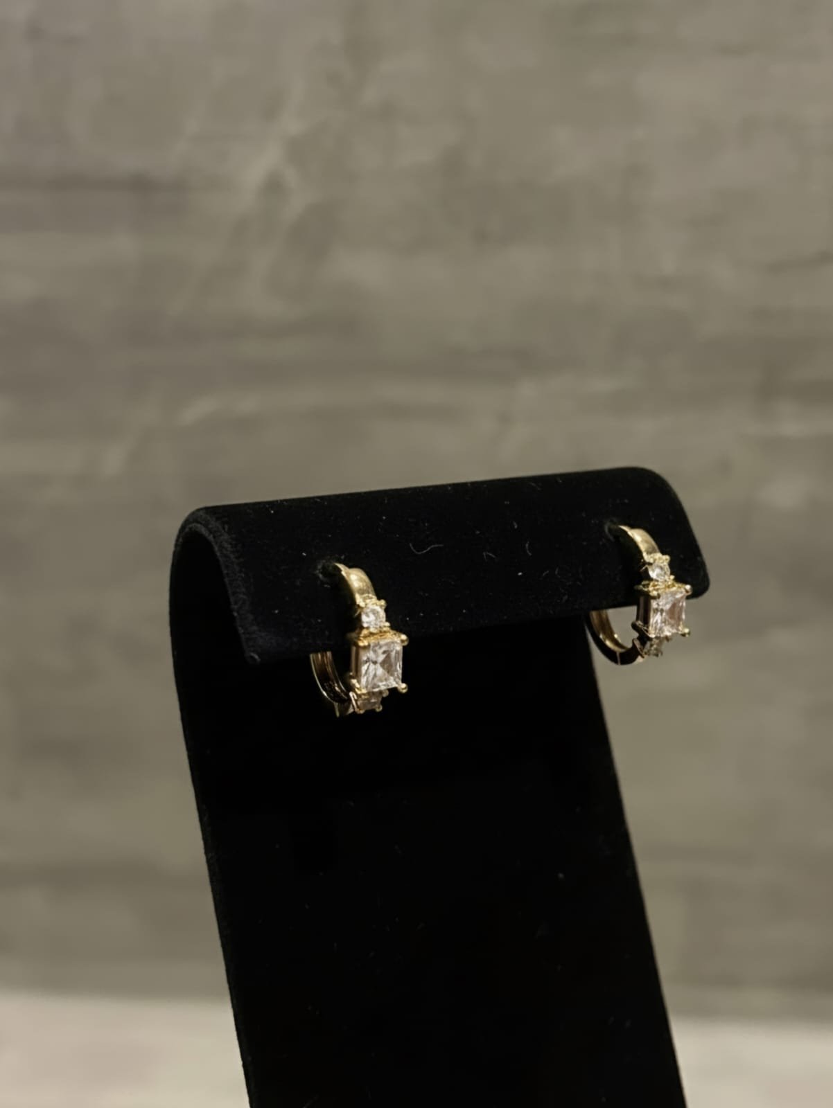 astra aretes1 astra aretes1